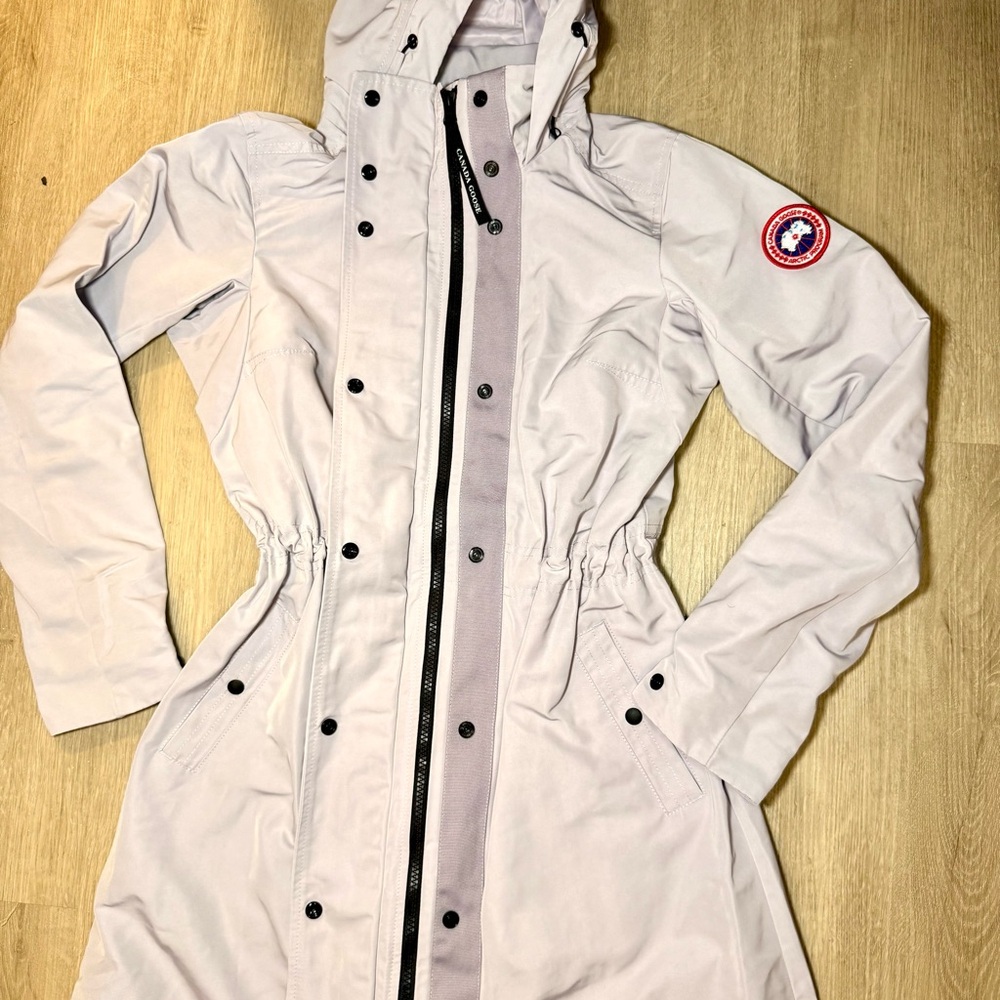 ✨Brand New ✨Canada Goose Women's Hooded Ski Jacket in Light Purple - Picture 3 of 8